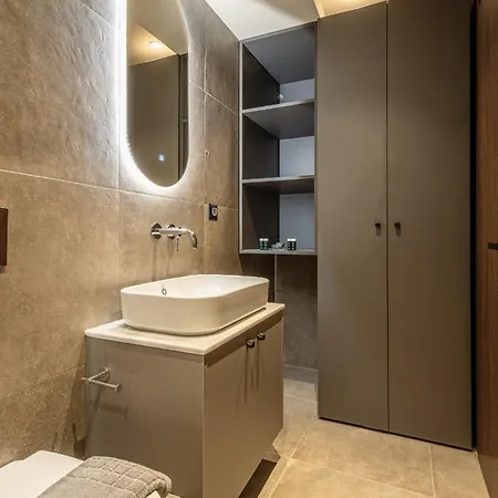 The Veil Rhodes - 2nd Floor Daire